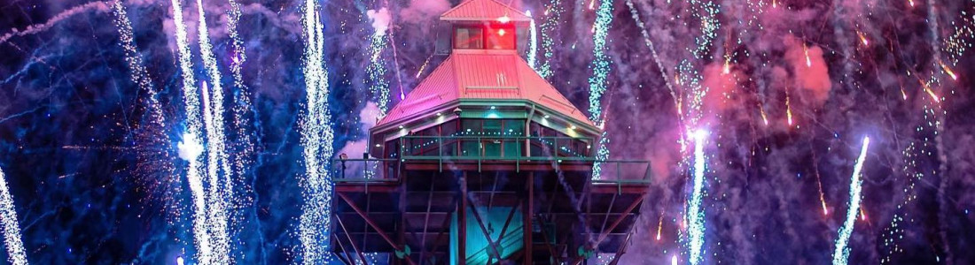 Fireworks close up of Bicentennial Tower July 2023 eriedowntown