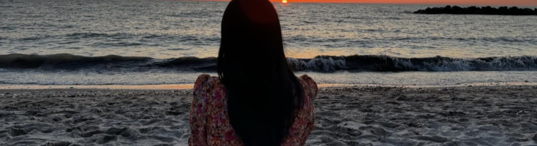 horizontal sunset girl on beach iam pooja1111