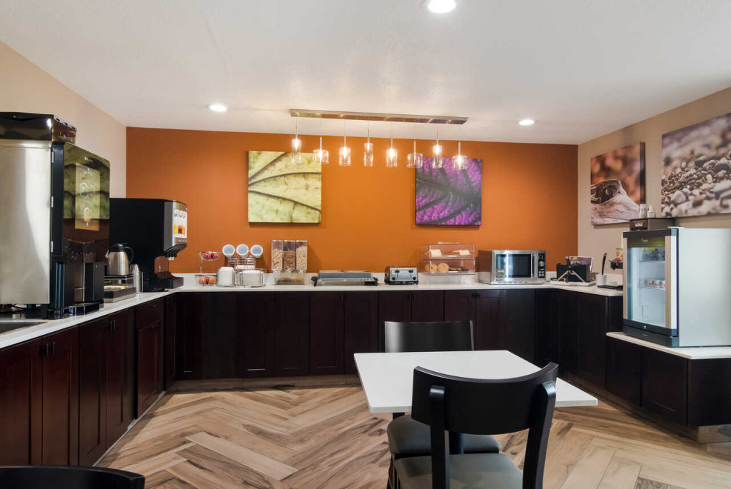 sleep inn breakfast area